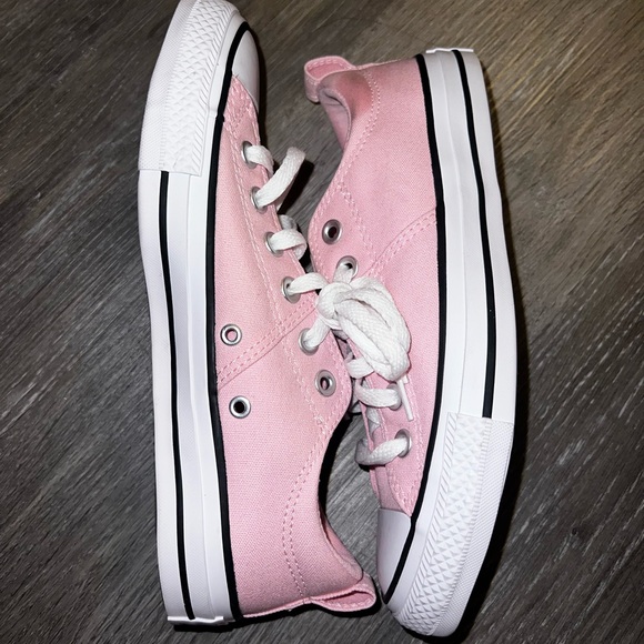 Pink Converse - Picture 4 of 6